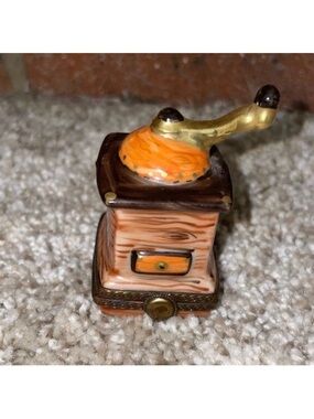 LIMOGES Coffee Grinder
Cafe Trinket Box Peint Main
PV France